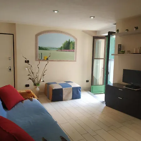 Joli Vue Mer, Vieille * 芒通